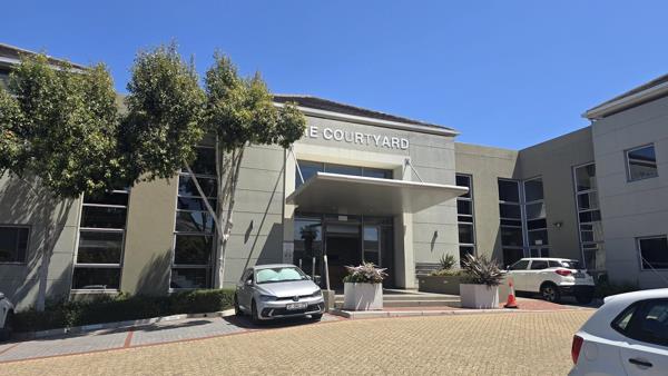 241  m² Commercial space