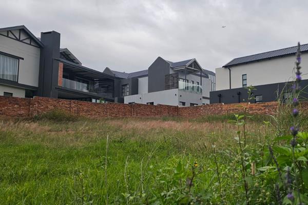 625 m² Land