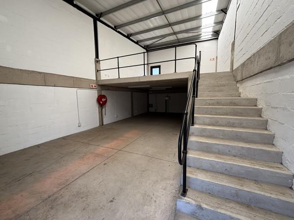 183  m² Industrial space