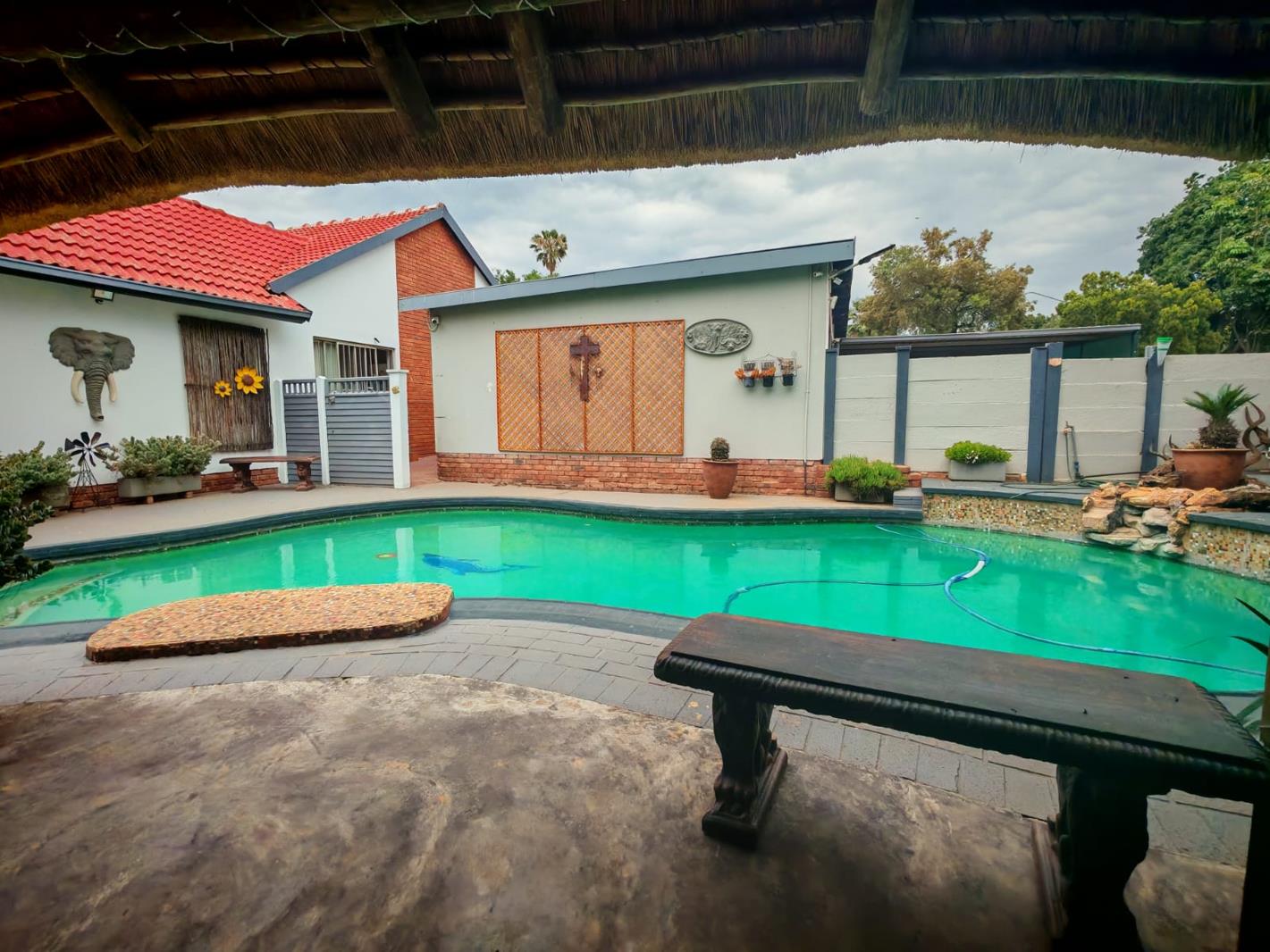 4 Bedroom House in Magalieskruin