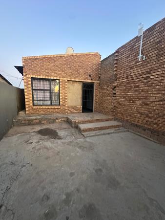 9 Bedroom House