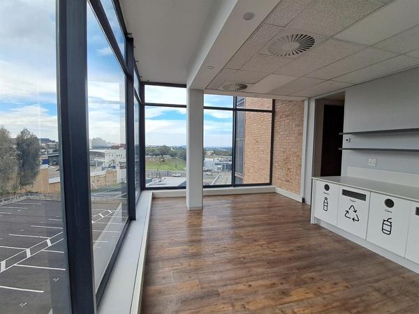 548  m² Office Space