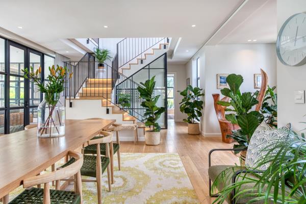 6 Bedroom House