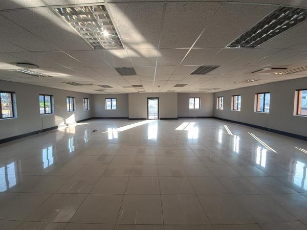 688  m² Office Space