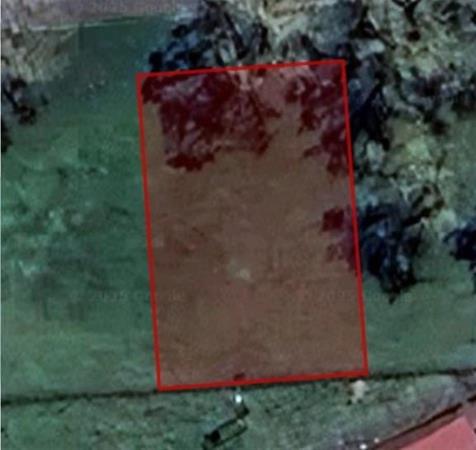 879 m² Land