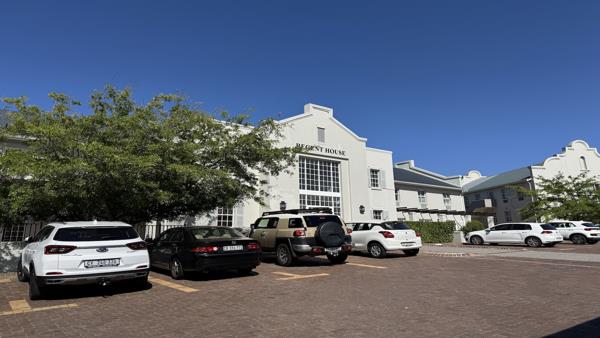 481  m² Commercial space