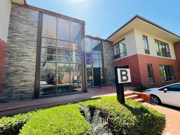 330  m² Commercial space