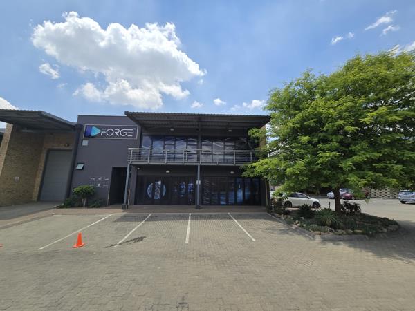 1 036  m² Industrial space