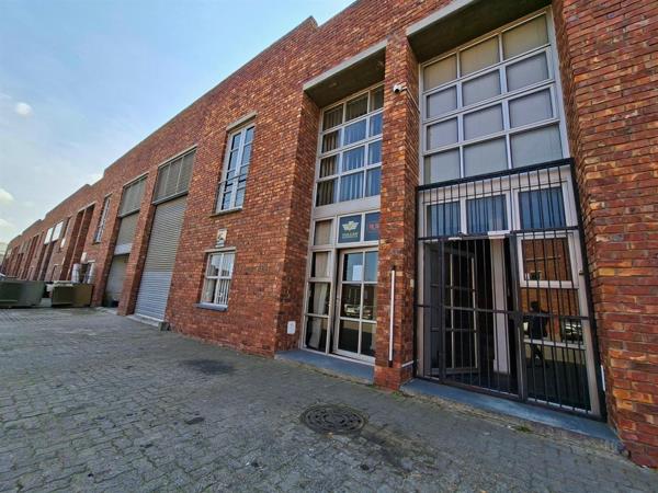 299  m² Commercial space
