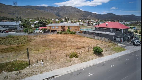 1 141 m² Land
