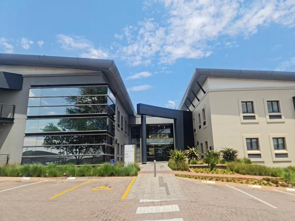 207  m² Commercial space