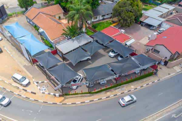 340  m² Commercial space