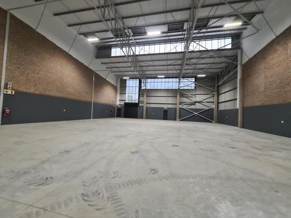 895.2  m² Industrial space