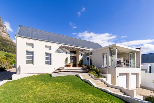 6 Bedroom House