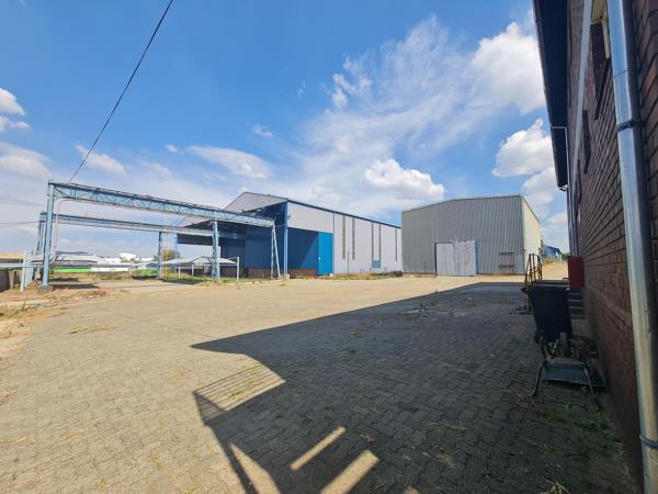 13 252  m² Industrial space