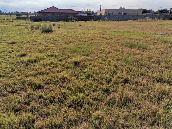 1 000 m² Land