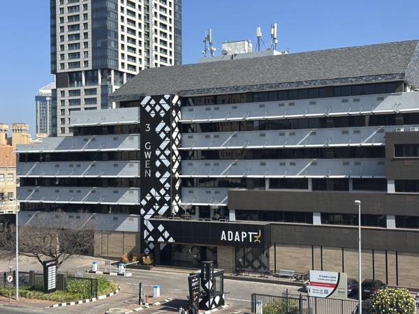 658  m² Commercial space