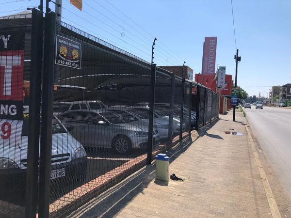 1 000  m² Commercial space