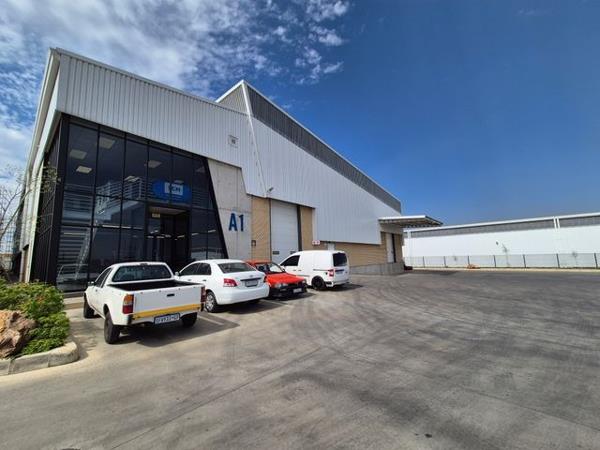 1 700  m² Industrial space