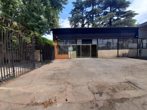 200  m² Commercial space