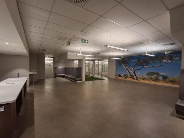 2 762  m² Office Space