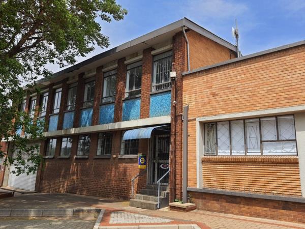 926  m² Industrial space