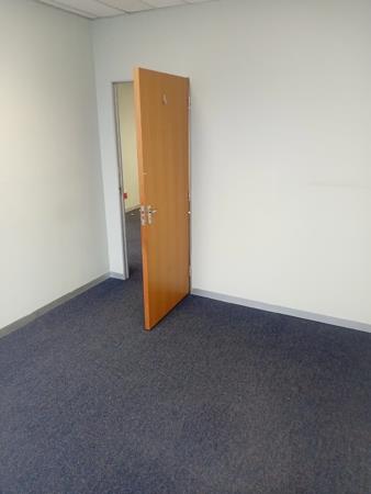 90  m² Office Space