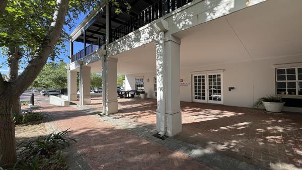 477  m² Commercial space