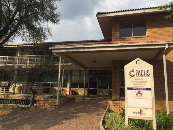 124  m² Commercial space