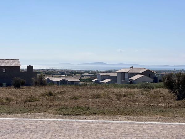 838 m² Land