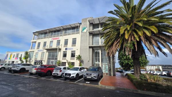 597  m² Commercial space