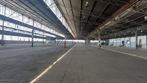 5 000  m² Industrial space