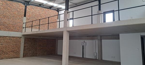 215  m² Industrial space