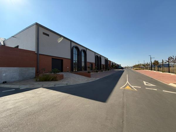 215  m² Commercial space