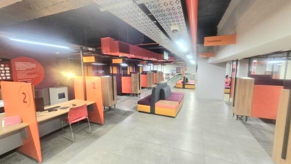 484.1  m² Retail Space