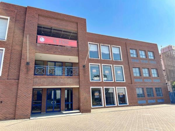 3 201  m² Office Space