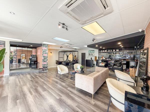 160 m² Commercial space