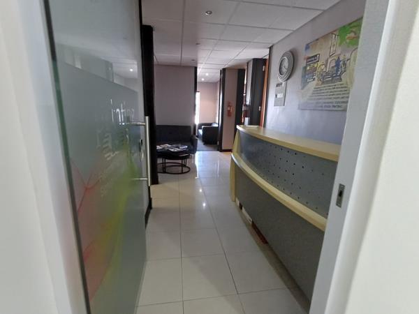 260  m² Office Space