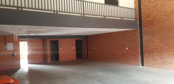 271  m² Industrial space