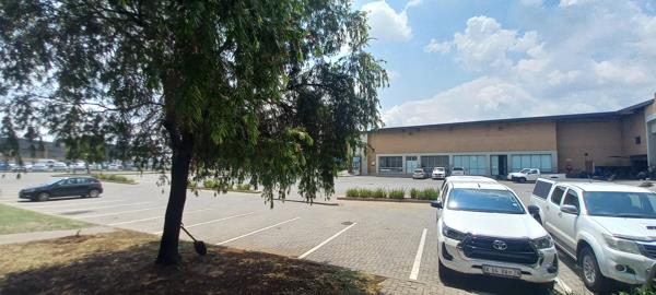 236  m² Commercial space