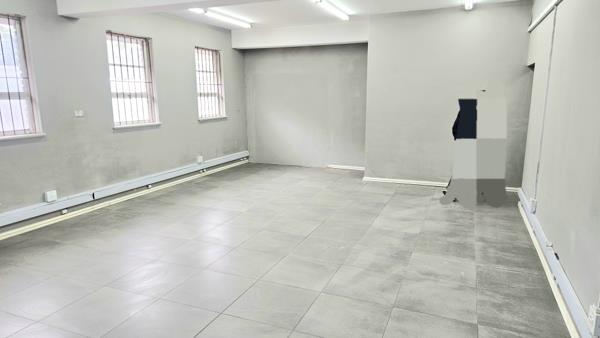 442  m² Commercial space