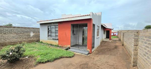 2 Bedroom House