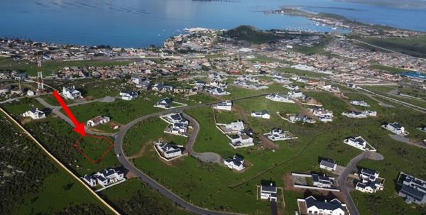 912 m² Land