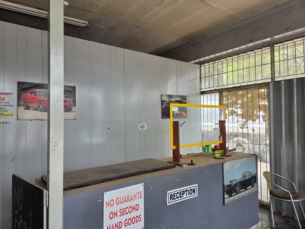 220  m² Retail Space