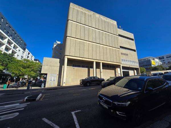 1 754  m² Office Space