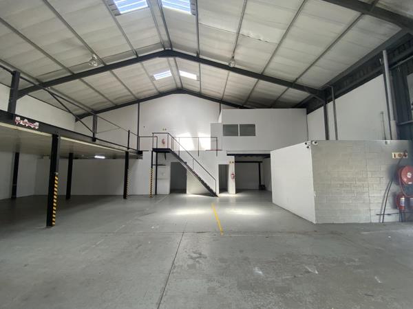 918  m² Industrial space