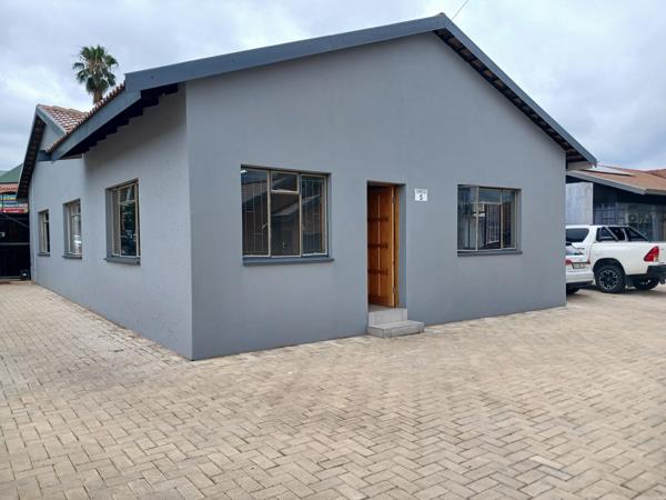230 m² Commercial space