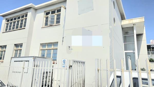 300  m² Commercial space