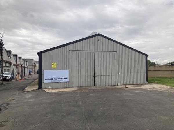 1 025 m² Commercial space