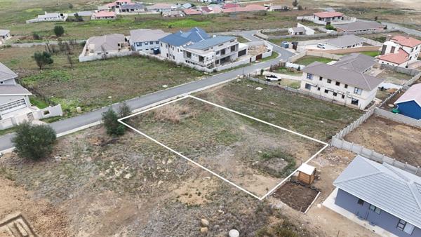 720 m² Land